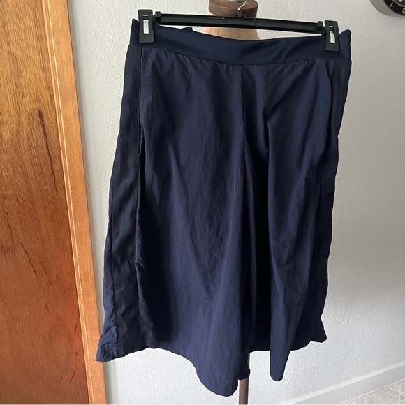 ADIDAS ORIGINALS sz M Navy Blue Culottes Long Shorts Pants BK6061 - Picture 2 of 12